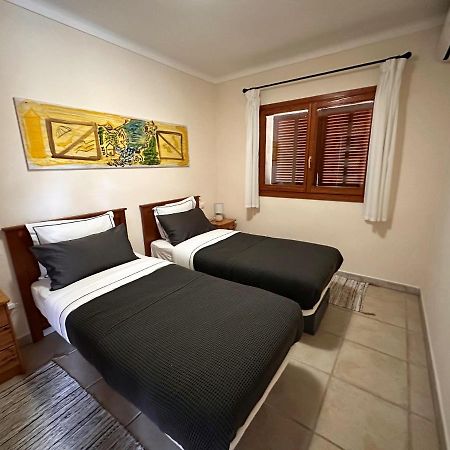 Villa Sanchez In Strandnahe Mit Pool, Jacuzzi, Klima, Wifi, Gas Bbq Santanyí Exterior foto